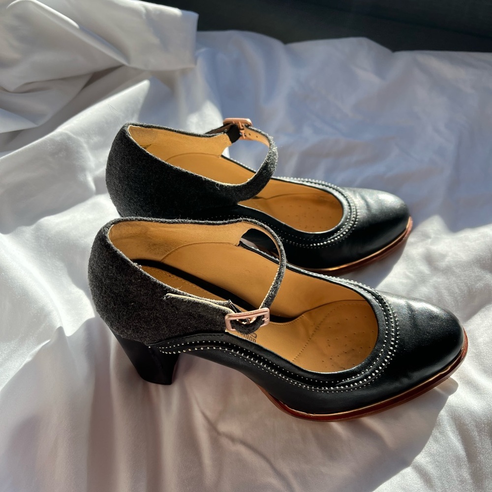 Vintage Clarks Mary Janes